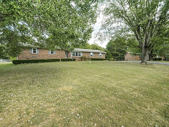 2nd image of 1776 Eastlake Dr