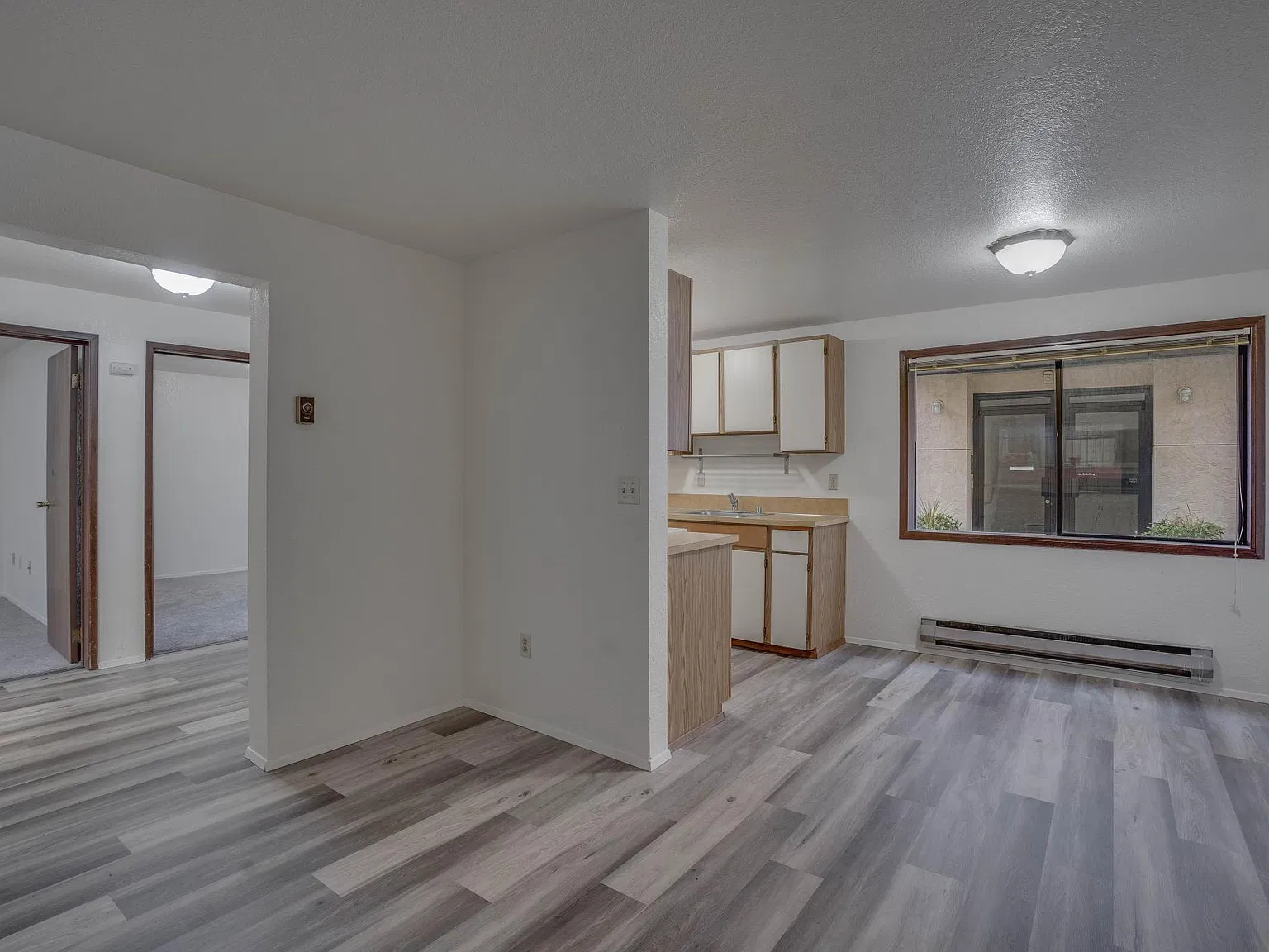 2 bed, 1.5 bath, 950 sqft, $2,100 — Photo 2