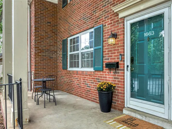 1663 E Swan Cir, Saint Louis, MO 63144