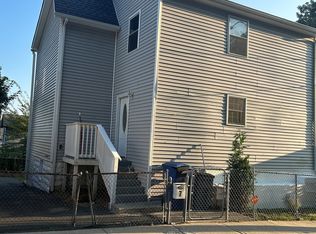 7 Crown St, Waterbury, CT 06704