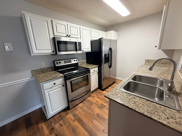 527 Third Loop Rd #E — Photo 30