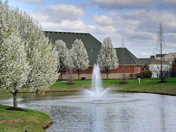 5th image of 5704 W Fountain Cir