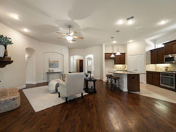 4th image of 6977 Warbler Ln