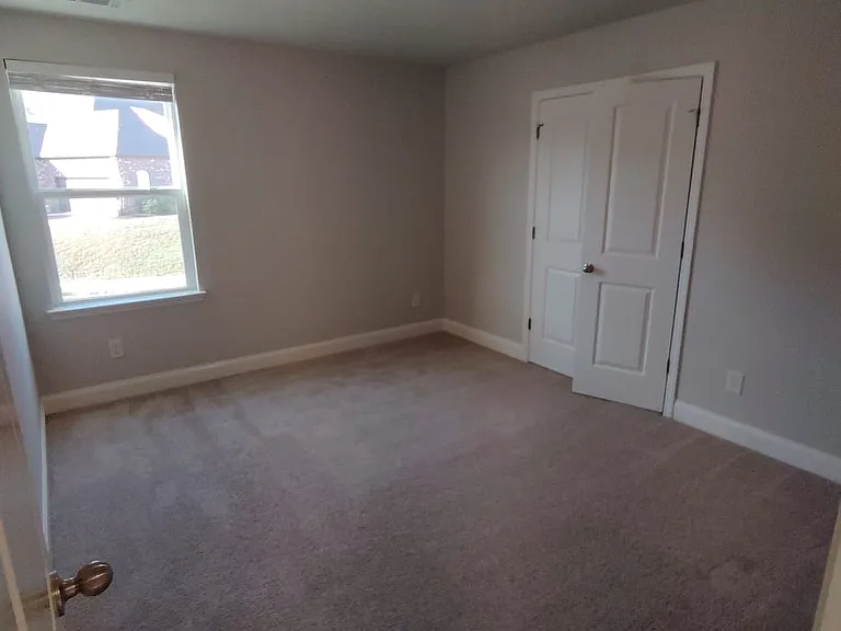 1001 Lawsons Ridge Dr — Photo 8