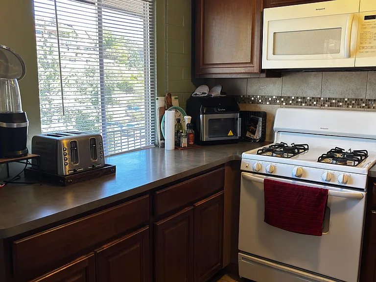 390 Cedar St #19 — Photo 3