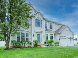 6719 Rutherford Dr, Macungie, PA 18062