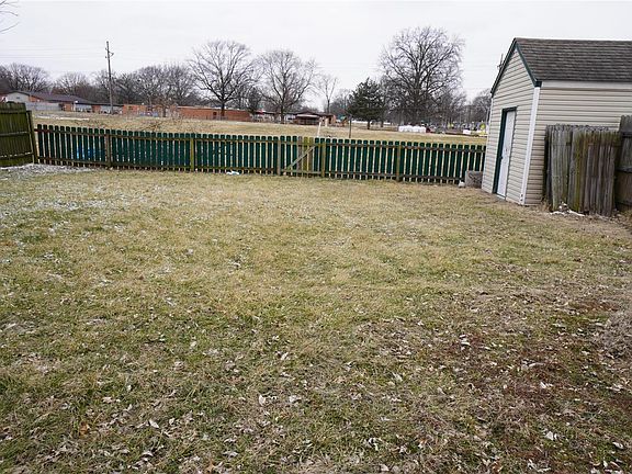 4th image of 3045 Dale Ave