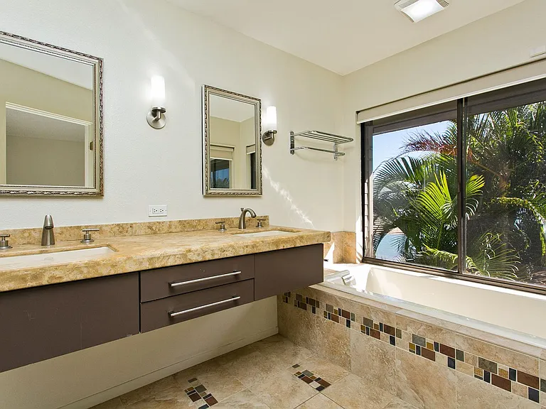117 Maunalua Ave #C — Photo 21