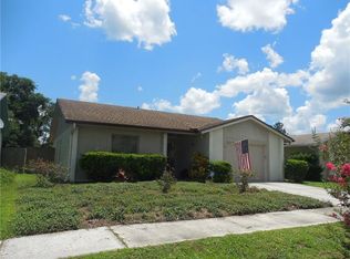 1517 Crossridge Dr, Brandon, FL 33510