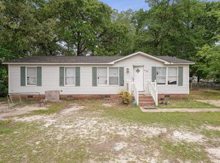 348 Jamestown Dr, Spring Lake, NC 28390