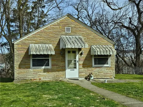 4588 Hayes Ave, Coraopolis, PA 15108