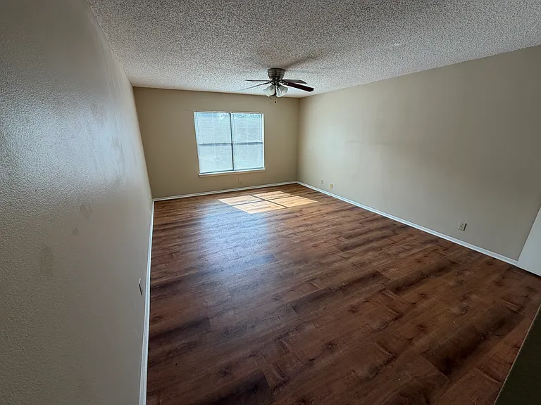 7710 Heathridge — Photo 9