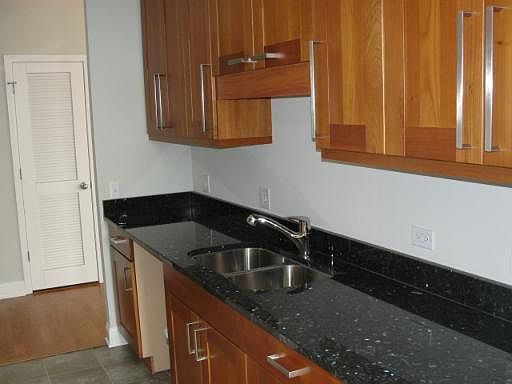 4th image of 2272 S Archer Ave Unit 8C