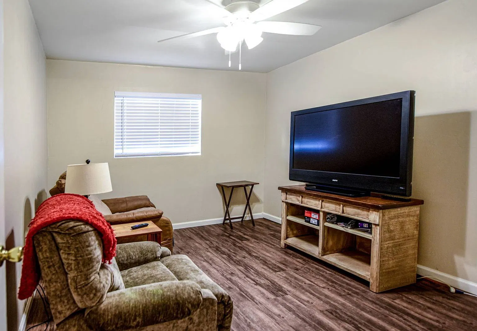 1 bed, 1.0 bath, 918 sqft, $1,650 — Photo 4
