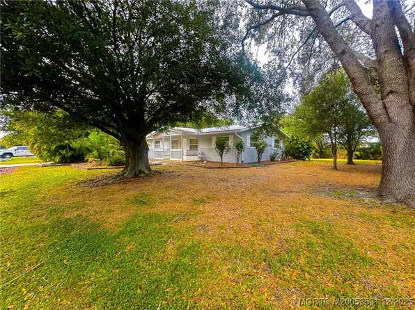 1739 SE Madison St, Stuart, FL 34997