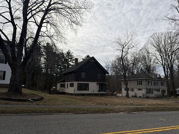 3rd image of 89 Church St