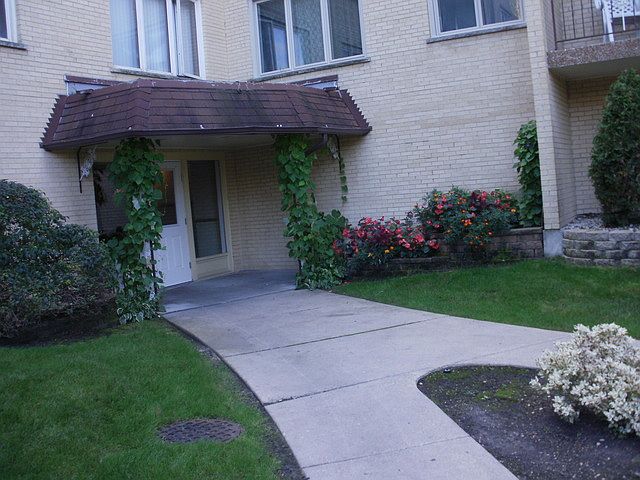 1st image of 4106 N Narragansett Ave APT 501