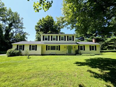 6 Phyllis Lane, Newtown, CT, 06470