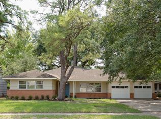 6131 Beechnut St, Houston, TX 77074