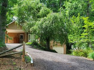 713 Gold Valley Rd, Locust Grove, VA 22508