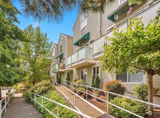 9221 Interlake Ave N UNIT 206, Seattle, WA 98103
