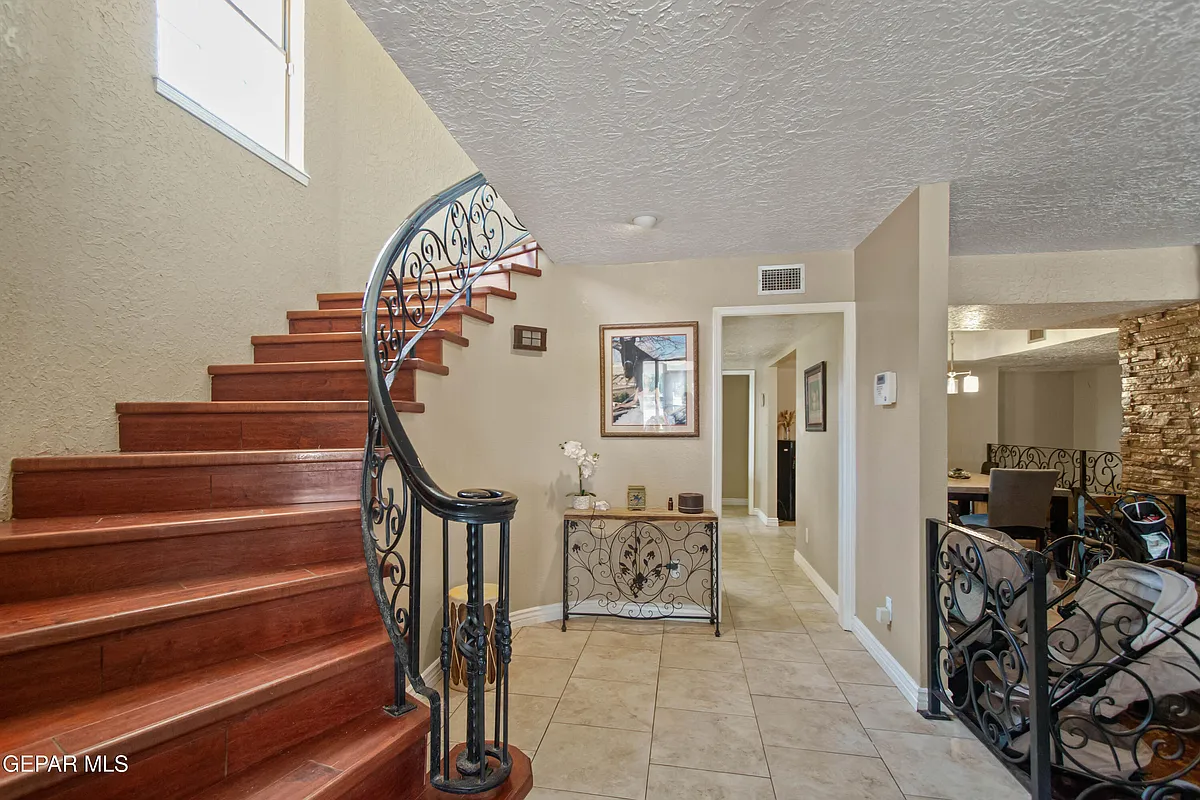 Building Photo - 8614 Holmsley Trl