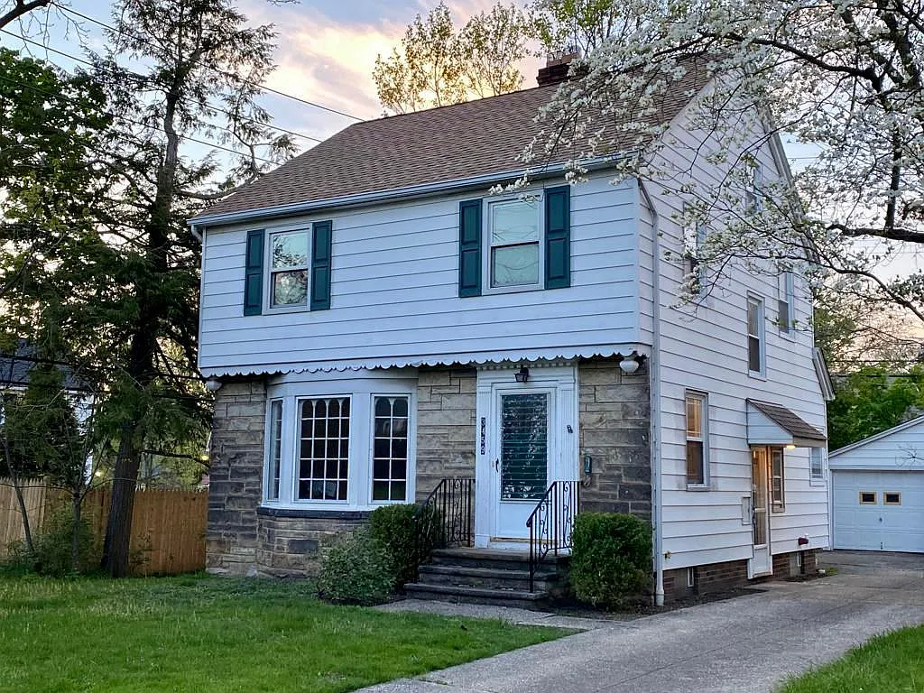 3459 Woodridge Rd photo 1