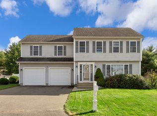 37 Pearson Dr, Springfield, MA 01119