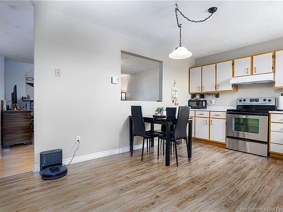 4th image of 41 Belair St #39