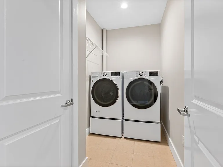 2 Powder Mill Sq #1 — Photo 10