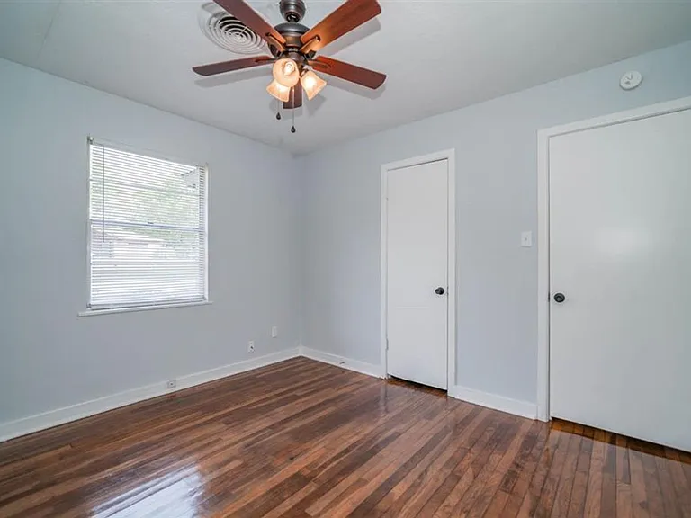 812 Glencrest Ln — Photo 32