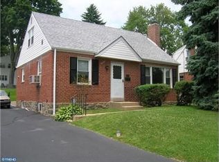 18 S Malin Rd, Broomall, PA 19008