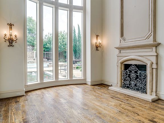 5th image of 4012 Wood Lake Dr