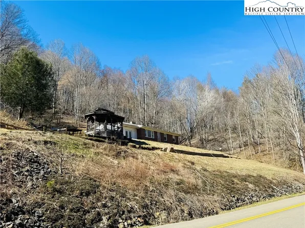 541 Big Horse Creek Road, Lansing, NC 28643