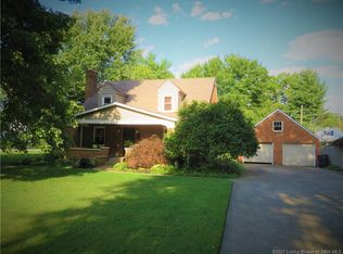 14 Mann Ct, New Albany, IN 47150