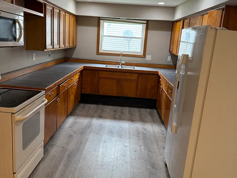 1505 Steensland Dr #3 — Photo 5