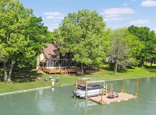 91 Rocky Point Rd, Mount Vernon, TX 75457