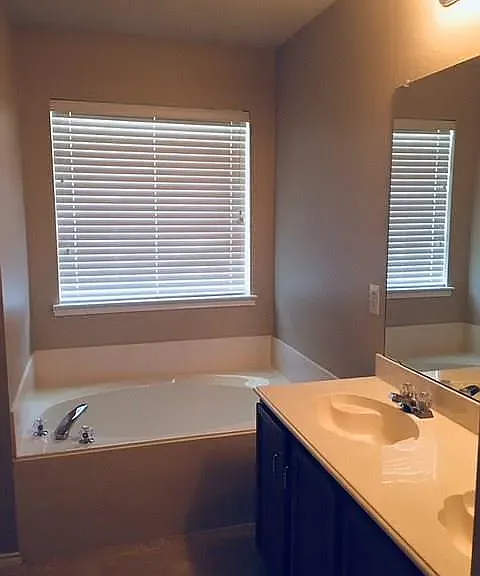 9908 Carter Dr — Photo 8