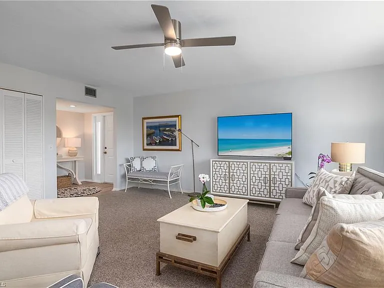 105 Georgetown Blvd #105 — Photo 10