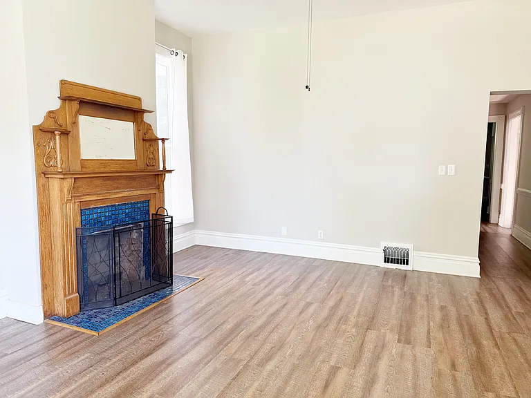 28 E Powell Ave #A — Photo 1