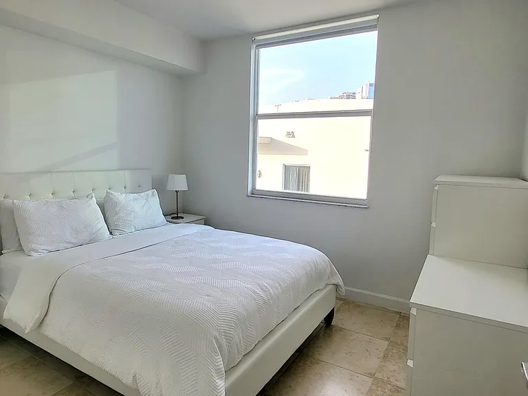 1723 SW 2nd Ave #1007 — Photo 8