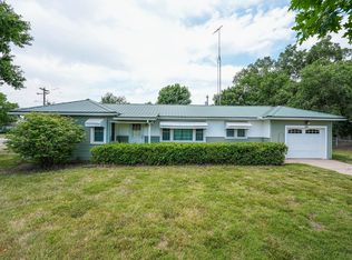 1305 N Country Club Rd, El Dorado, KS 67042