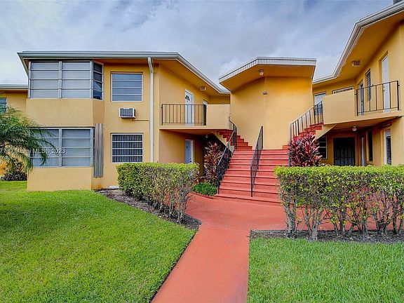 2nd image of 1659 NE Miami Gardens Dr APT 209