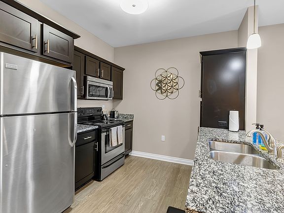 3rd image of 2493 Sweet Home Rd Unit 105