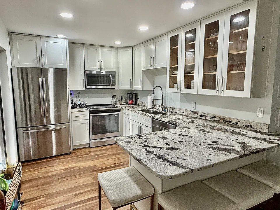 1145 N Shannon Ave #24