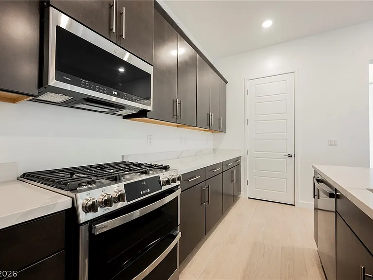 116 Skylar Village Ave — Photo 7