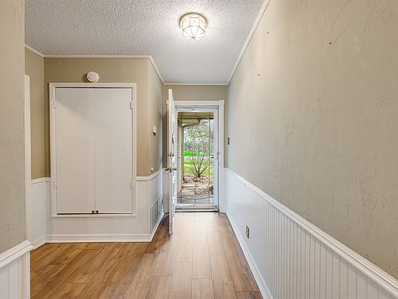 4th image of 4025 Old Bonham Rd