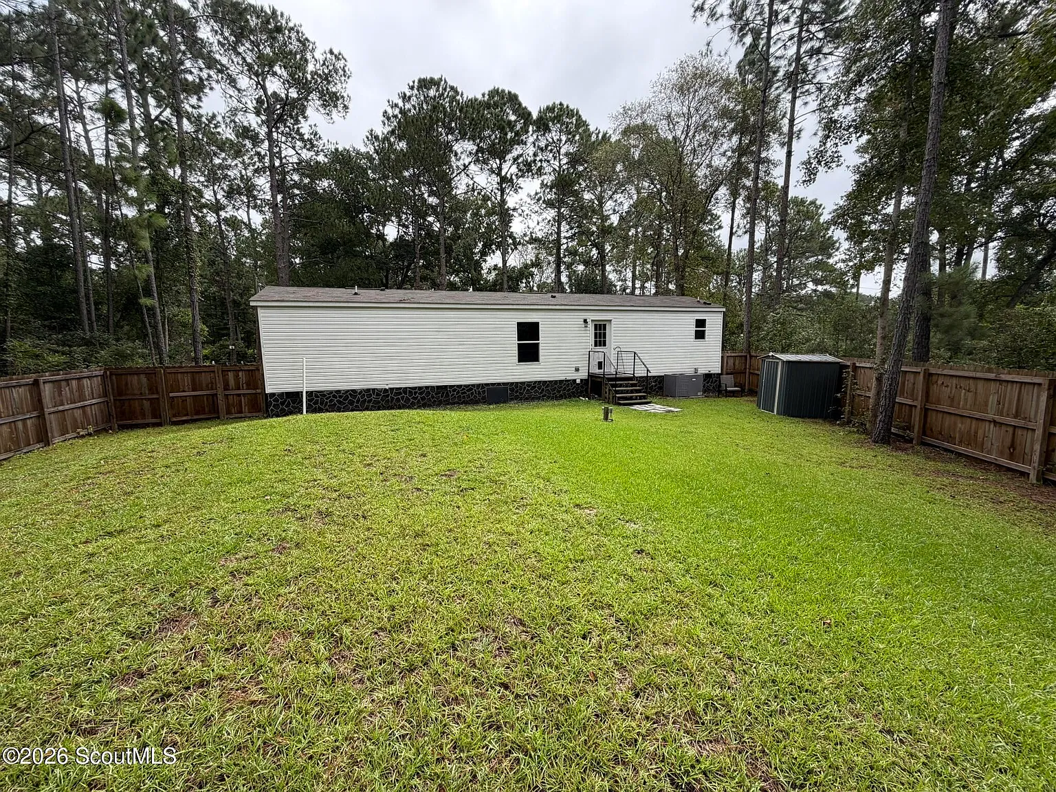 2 bed, 4.0 bath, 896 sqft, $1,200 — Photo 3
