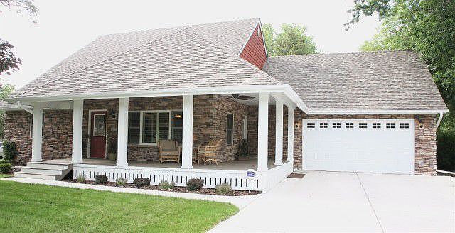 1st image of 927 Parker Ave