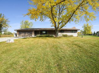 N6466 Woodridge Dr, Elkhorn, WI 53121